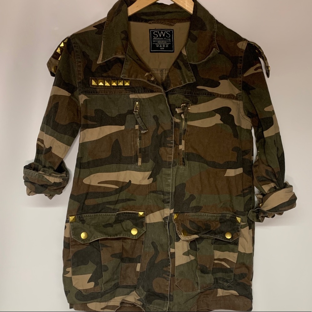 Medium Light Buttoned Down Camo Top